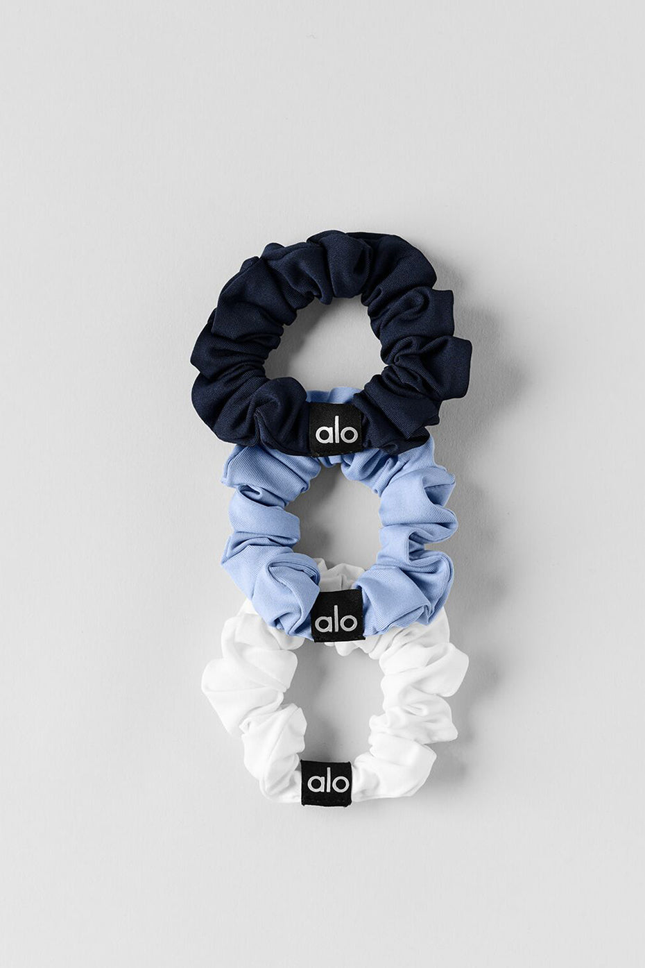 Fresh Mini Scrunchie 3-Pack - Light Provence Blue/Navy/White - Image 2