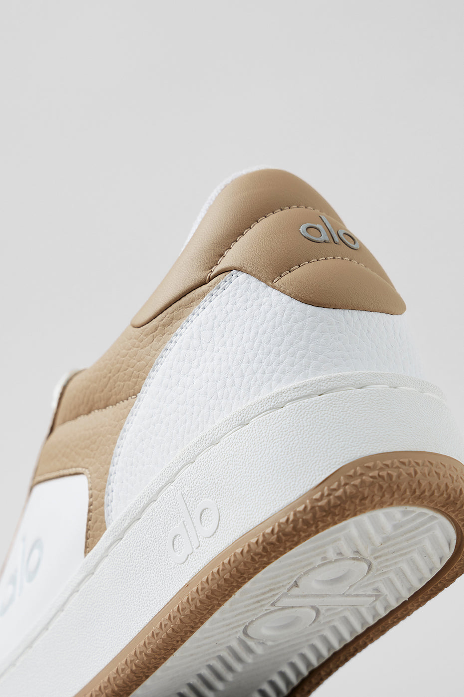 ALO Recovery Mode Sneaker - Gravel/White - Image 6