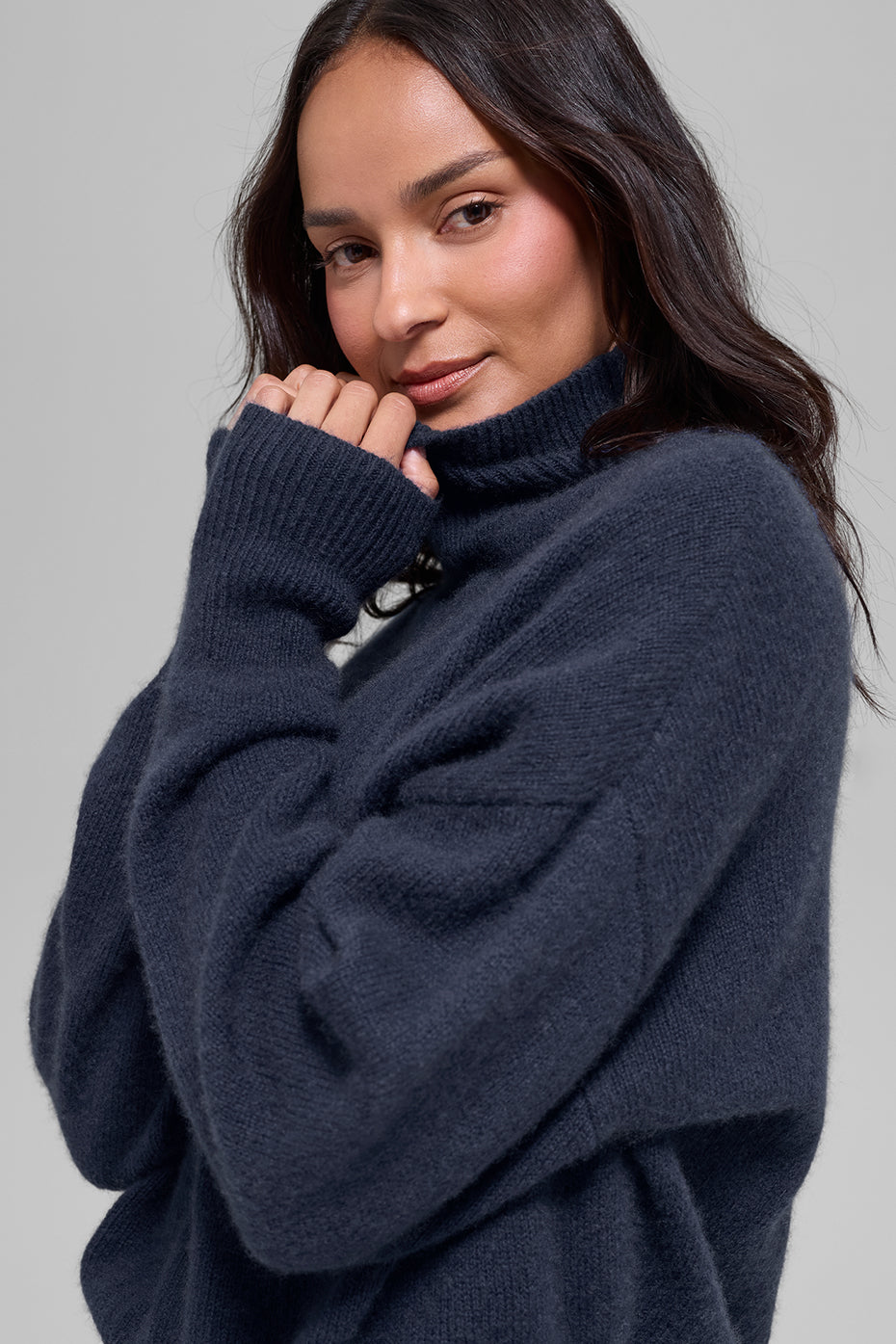 Wool Cashmere Cropped New Class Turtleneck Sweater - Navy - Image 2