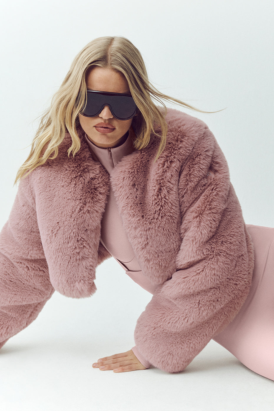 Faux Fur Chic Cropped Jacket - Pink Champagne - Image 3